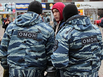 Бойцы ОМОН и СОБР прочесали главный калининградский рынок 