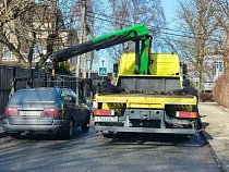 В Зеленоградске снова стали увозить автомобили 