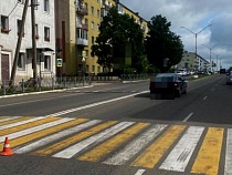 Девушке жёстко перекрыли проход по улице в Гусеве