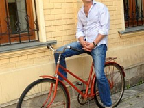 Константин Хабенский решил продать свой велосипед ради больных детей