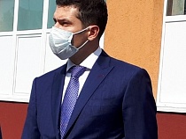 Алиханов заявил об уходе с материка чёрных копателей янтаря 