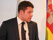 Губернатор Калининградской области попросил увеличить ему оклад на 10%