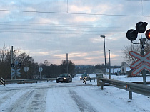 В Литве пьяный водитель устроил ДТП с поездом Москва – Калининград