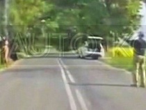 Под Калининградом водителей обольщала девушка в чёрном плаще 