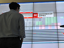 Рубль крепчает