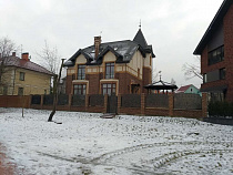 «И другие адекватные люди»: Виктор Леденёв объяснил, откуда у него дом на Верхнем озере в Калининграде