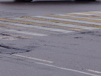 На Емельянова в Калининграде грузовик сбил женщину