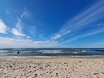 Начался резкий отток туристов из моря в Зеленоградске