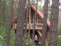 Суд обязал собственника гостевого дома на Куршской косе снести самовольные постройки