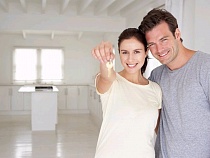 Новоселье: 50 калининградским семьям вручили ключи от новых квартир накануне Дня города