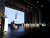 Алиханов рассказал, зачем внедрять лучшие практики в работу местных МФЦ