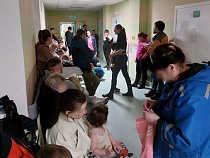 В Калининграде дети с переломами и кровотечениями часами сидели в очереди