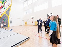 На Артиллерийской в Калининграде открыли школу со скалодромом