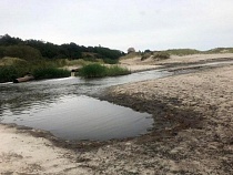 В Балтийское море продолжают сливать грязную воду к югу от Янтарного