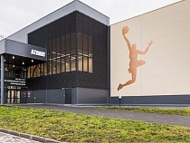 «Стоит мёртвой зоной»: жители Светлого не могут попасть в новый ФОК