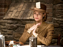 Звезда из "Бесславных ублюдков" покутила в Версале 