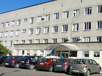 В поликлинике на Летней люди стоят ночами, чтобы вырвать зуб (+3 видео)