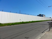 Начальника из колонии обвиняют в вымогательстве «Джили Атлас» и денег