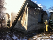 В Балтийске сгорела крыша в жилом доме